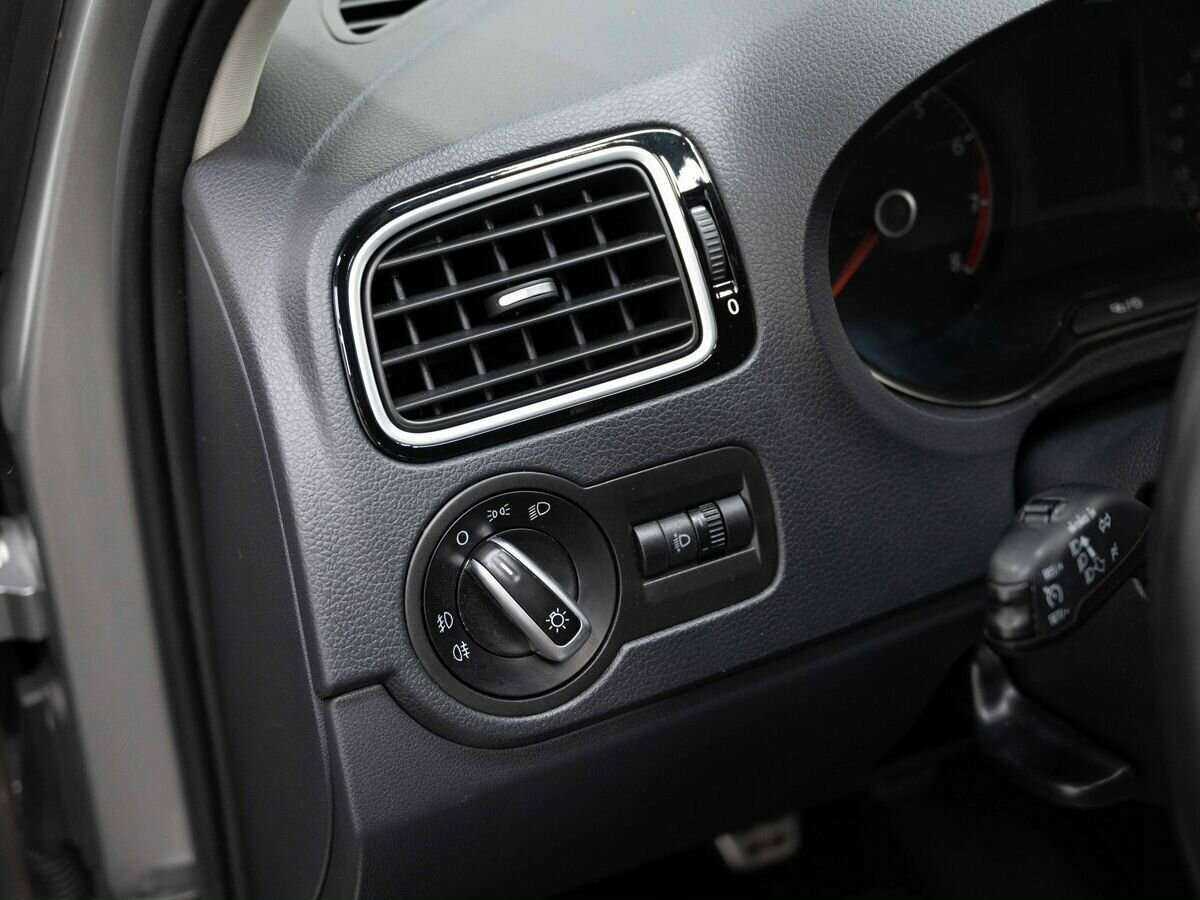 Фольксваген Поло б/у, 2018, Механическая. Фото: #19