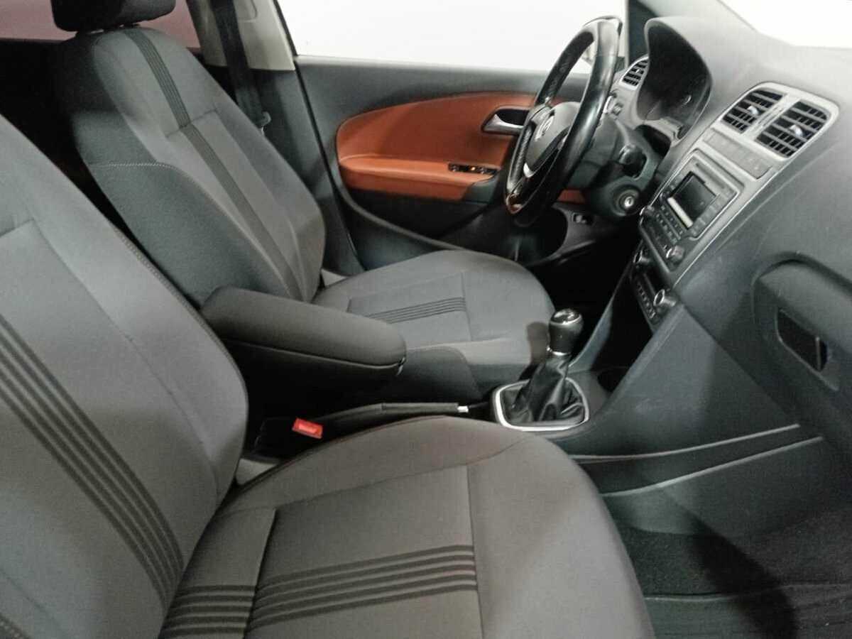 Фольксваген Поло б/у, 2016, Механическая. Фото: #8