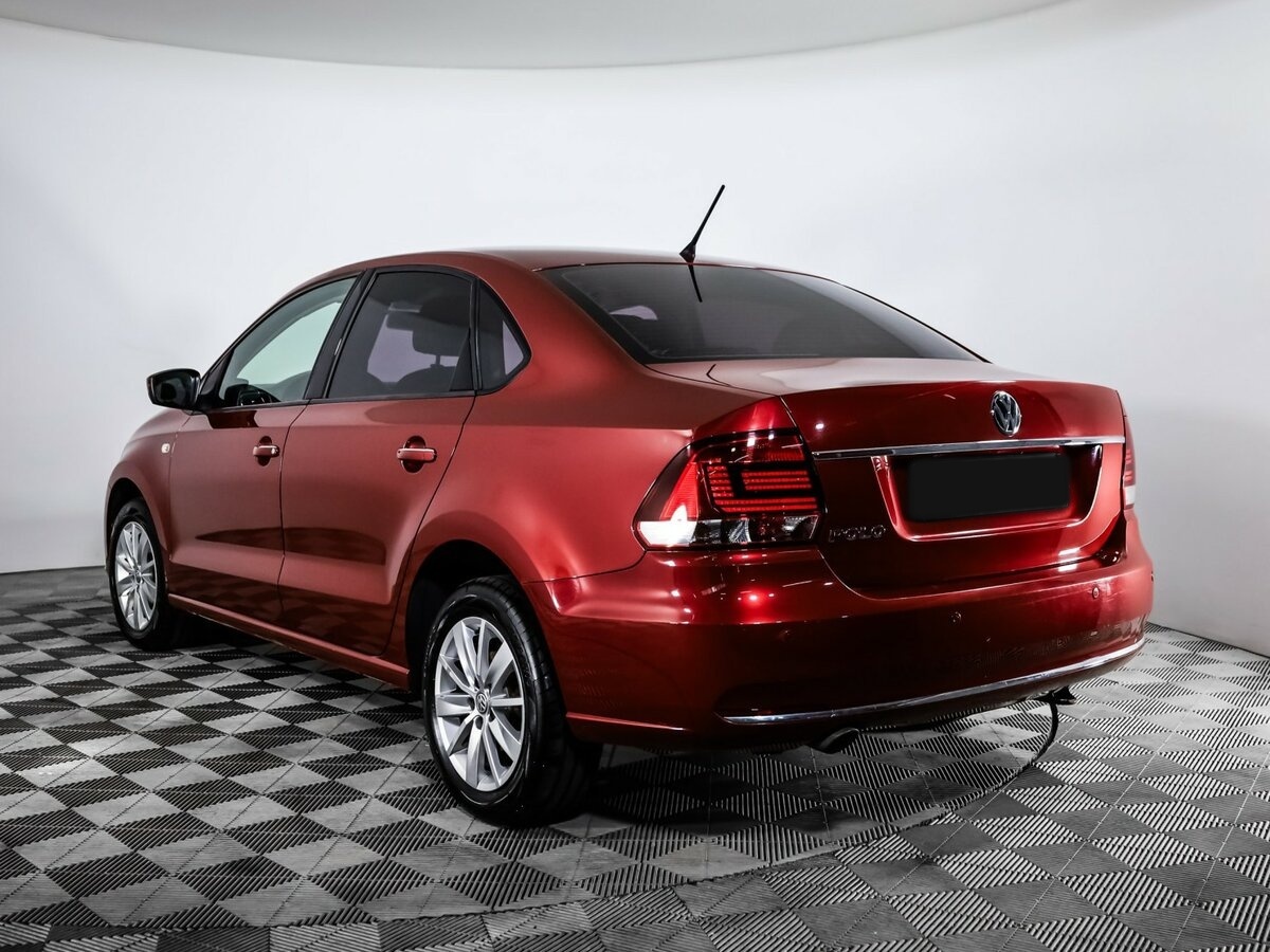 Фольксваген Поло б/у, 2015, Автоматическая. Фото: #2