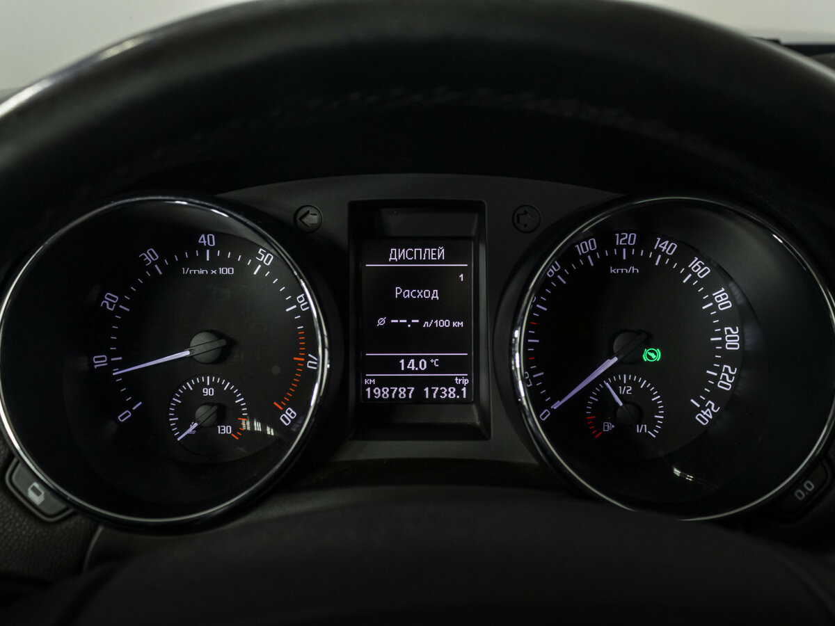 Шкода Йети б/у, 2013, Роботизированная. Фото: #9